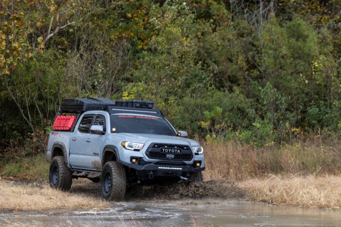 285/70R17 Rough Country Overlander M/T