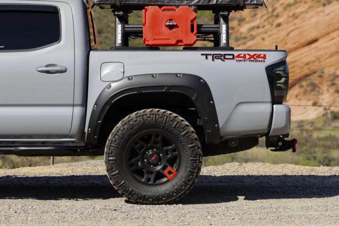 Fender Flares | Defender | 040 Super White | Toyota Tacoma 2WD/4WD (16-23)